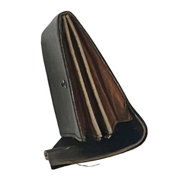 Authentic Louis Vuitton Monogram Canvas Sarah Wallet Date Code: 8911AN - Picture 3 of 16